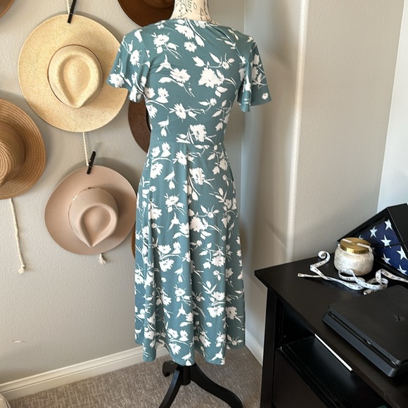 Floral Midi Dress - Picture 3 of 5